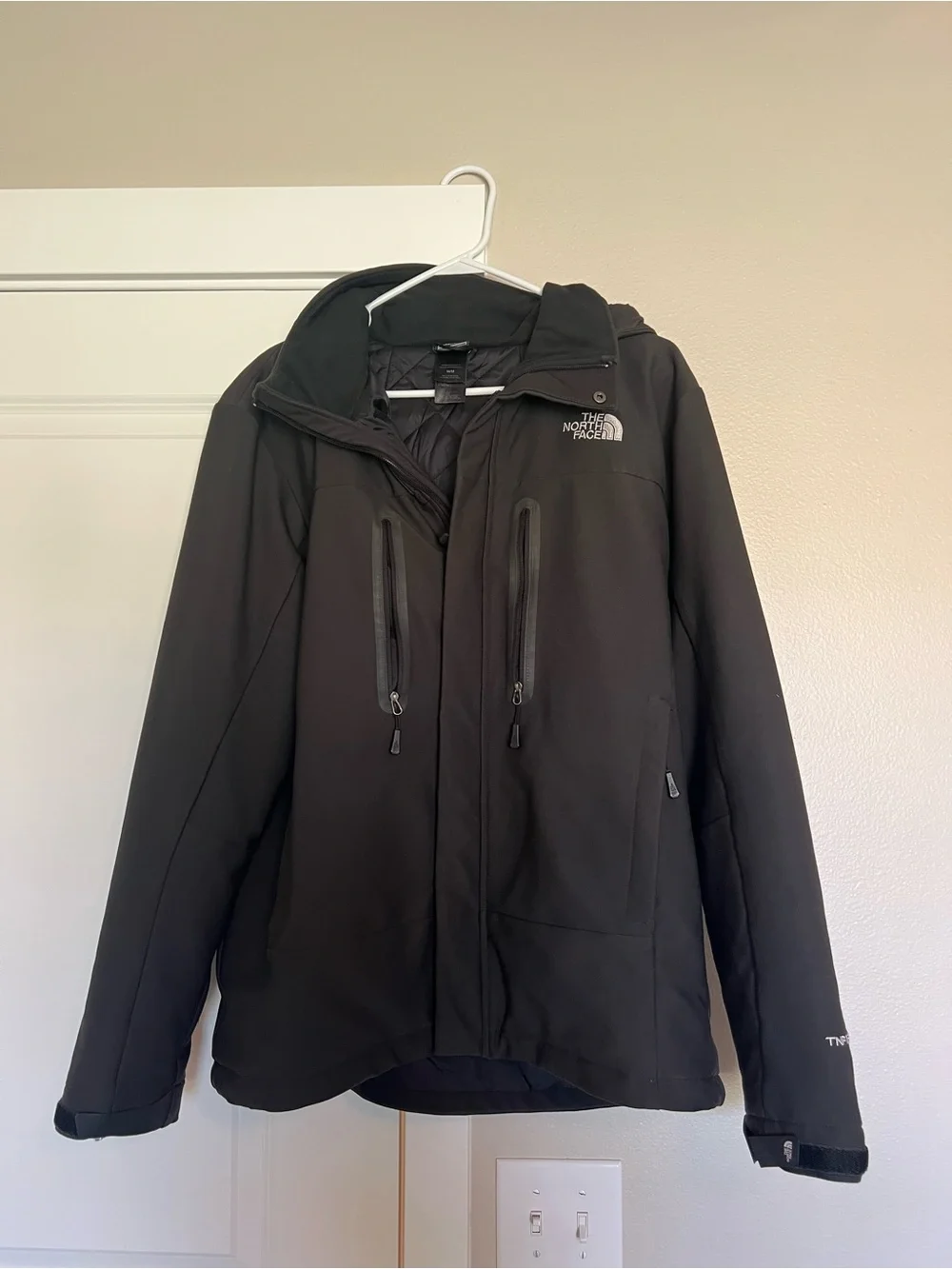 The North Face Men’s Black Hooded Softshell Coat